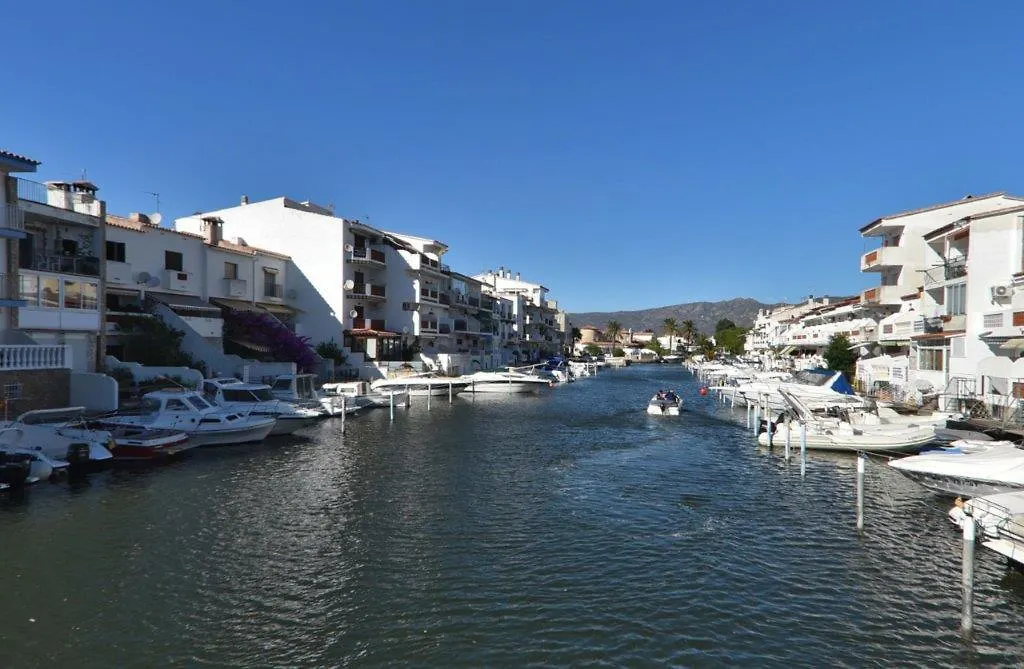 D-Lux Studio Apartamento Ampuriabrava